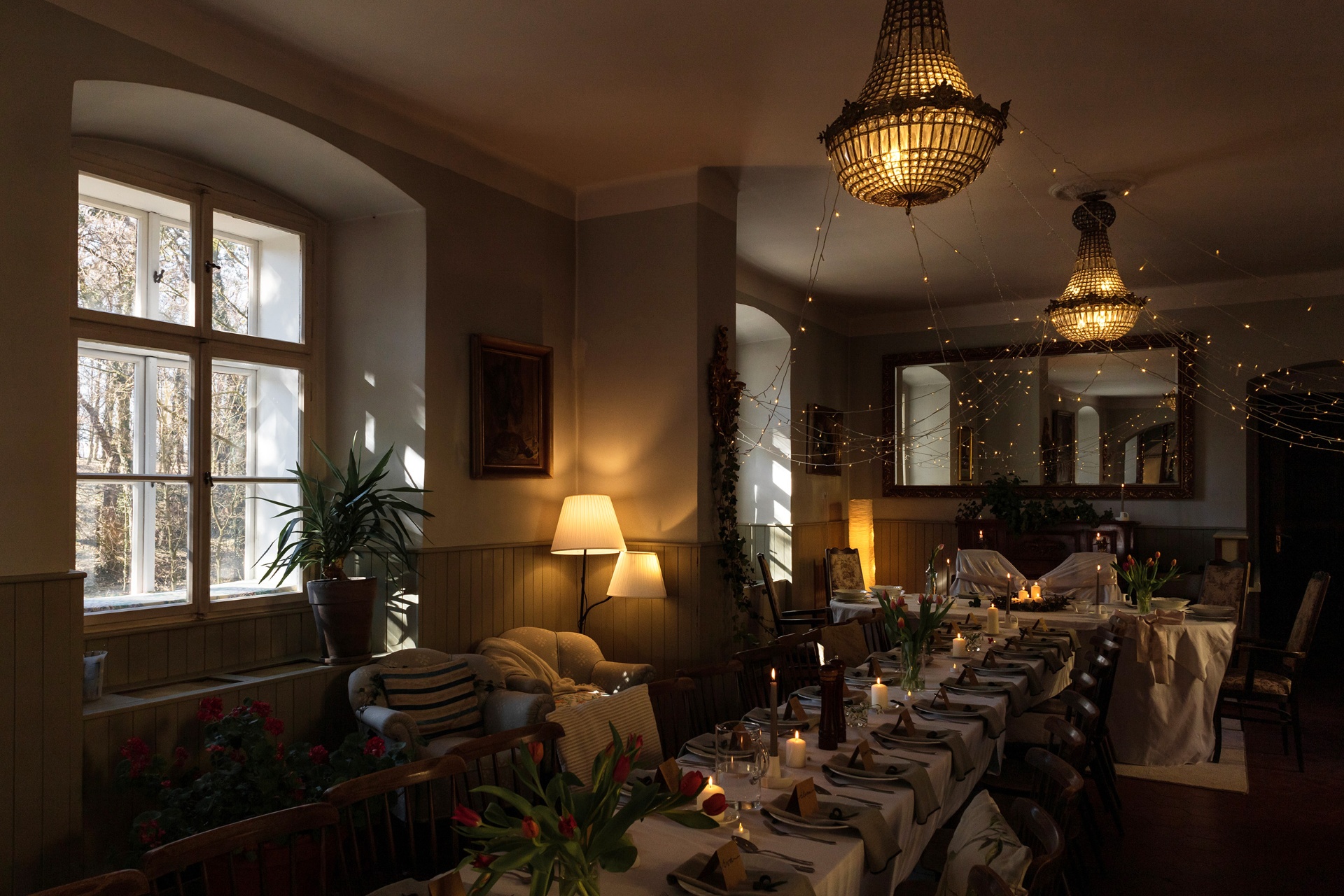 The long candlelit table